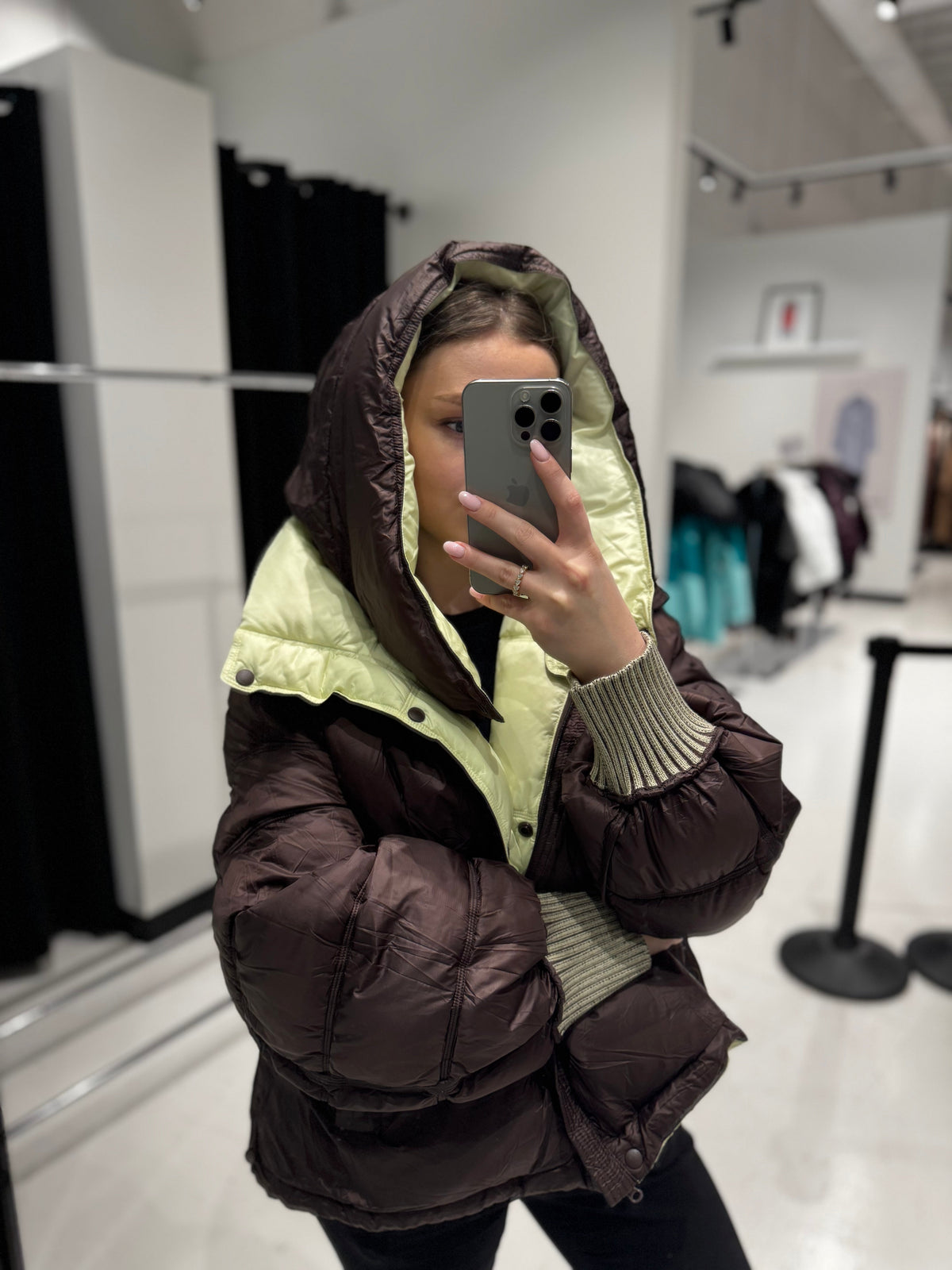 Reversible Hooded Bio-Down Jacket in Lemon/Chocolate